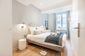 3 slaapkamers, een bureau, een strijkplank/strijkijzer, gratis wifi