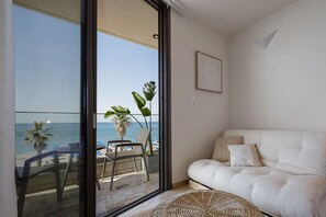 Smart TV, books - Luxury SeaView Studio (Ρέθυμνο)