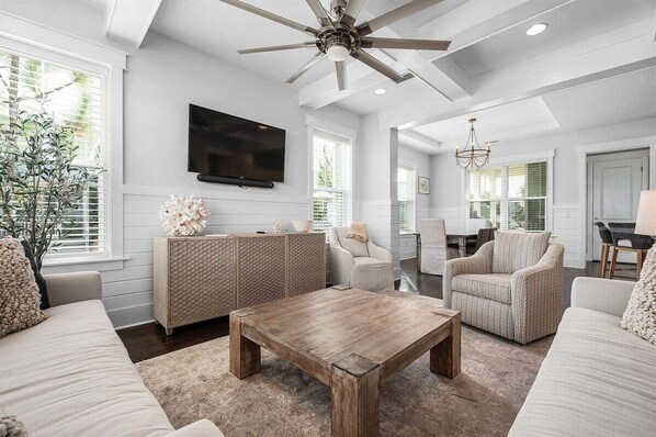 Smart TV - Naturewalk: Golf Cart, Bikes, Pickleball, 2 Pools! (Santa Rosa Beach)