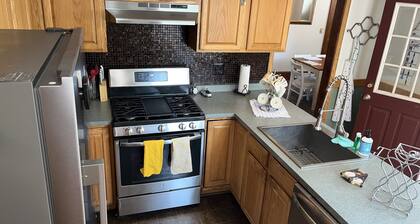 Beautiful Lake home, Private Beach with a 5-minute walk to the Public Beach Area
