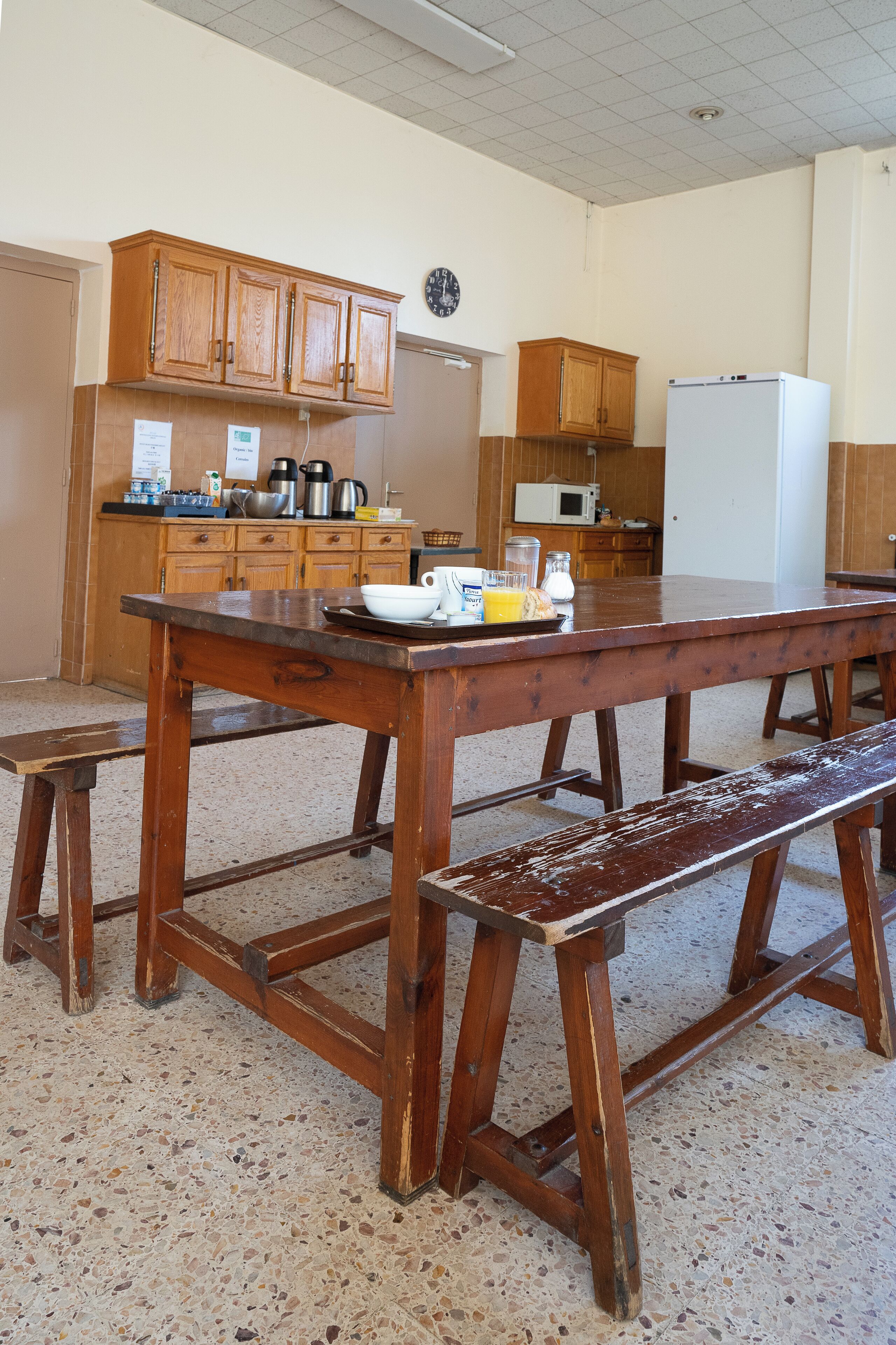 فطور أوروبي مجانًا يوميًا