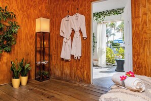Sauna, massages aux pierres chaudes, massages des tissus profonds