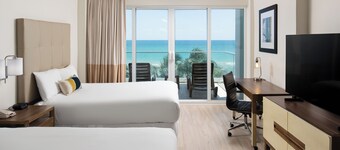 Sherry Frontenac Oceanfront Hotel