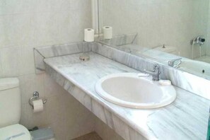 Bathroom - Despo Hotel (Hersonissos)
