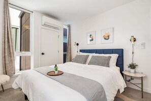 2 habitaciones, tabla de planchar con plancha y wifi gratis 