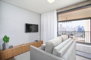 40-inch TV with satellite channels - Huma Itaim  (São Paulo)