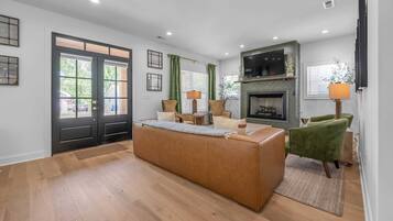 TV, fireplace, offices