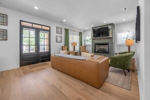 TV, fireplace, offices