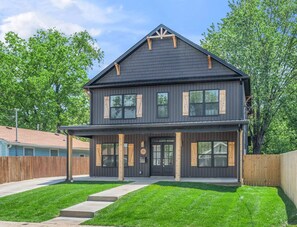 Exterior - Golf Simulator | Hot Tub | Game Room | Pool Table (Lexington)