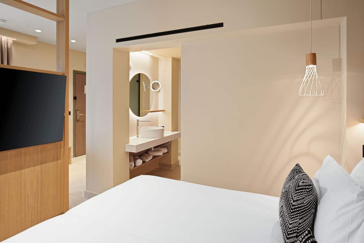 Deluxe Room, Garden View