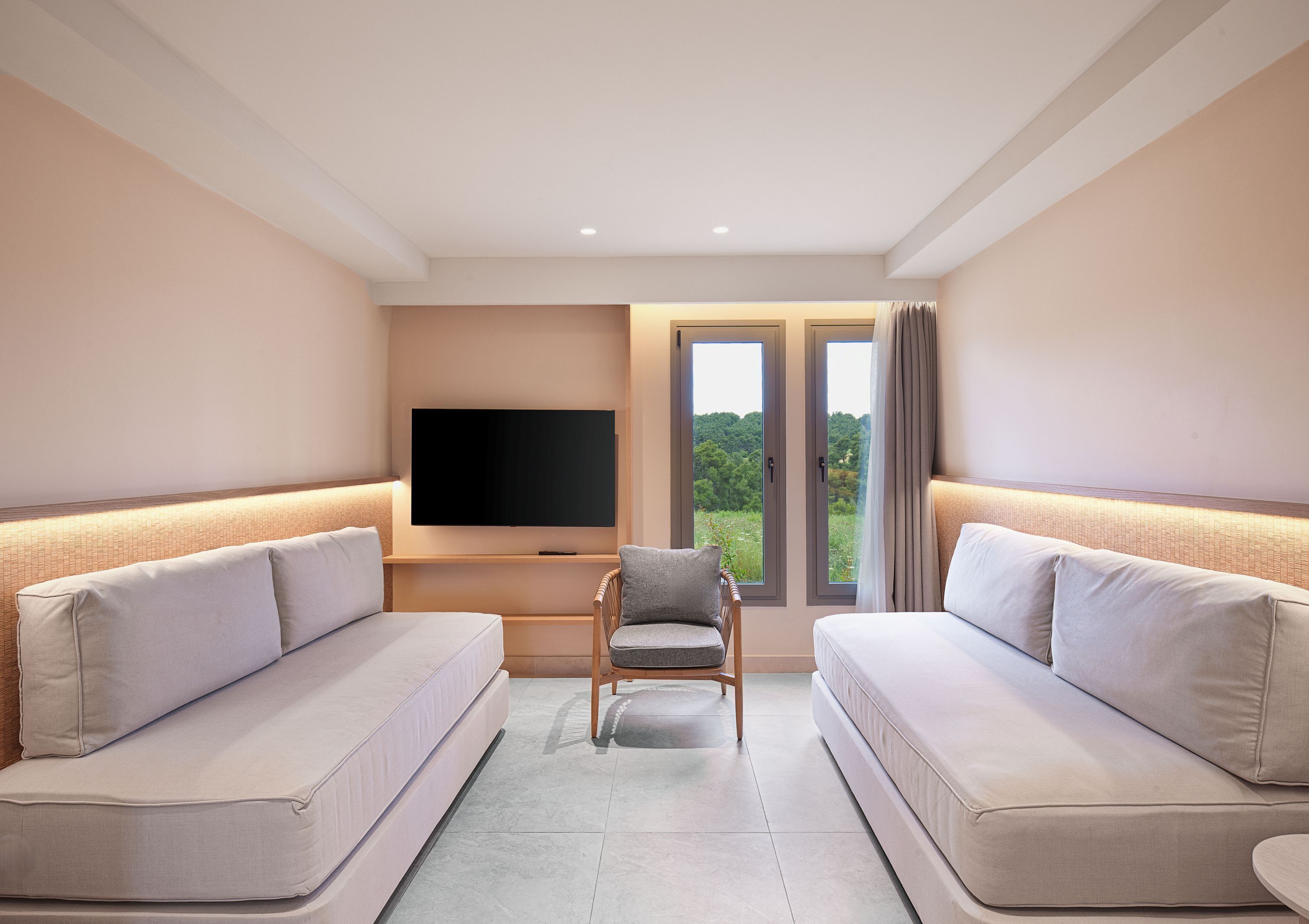 One Bedroom Suite Garden View | Premium bedding, down comforters, memory foam beds, in-room safe