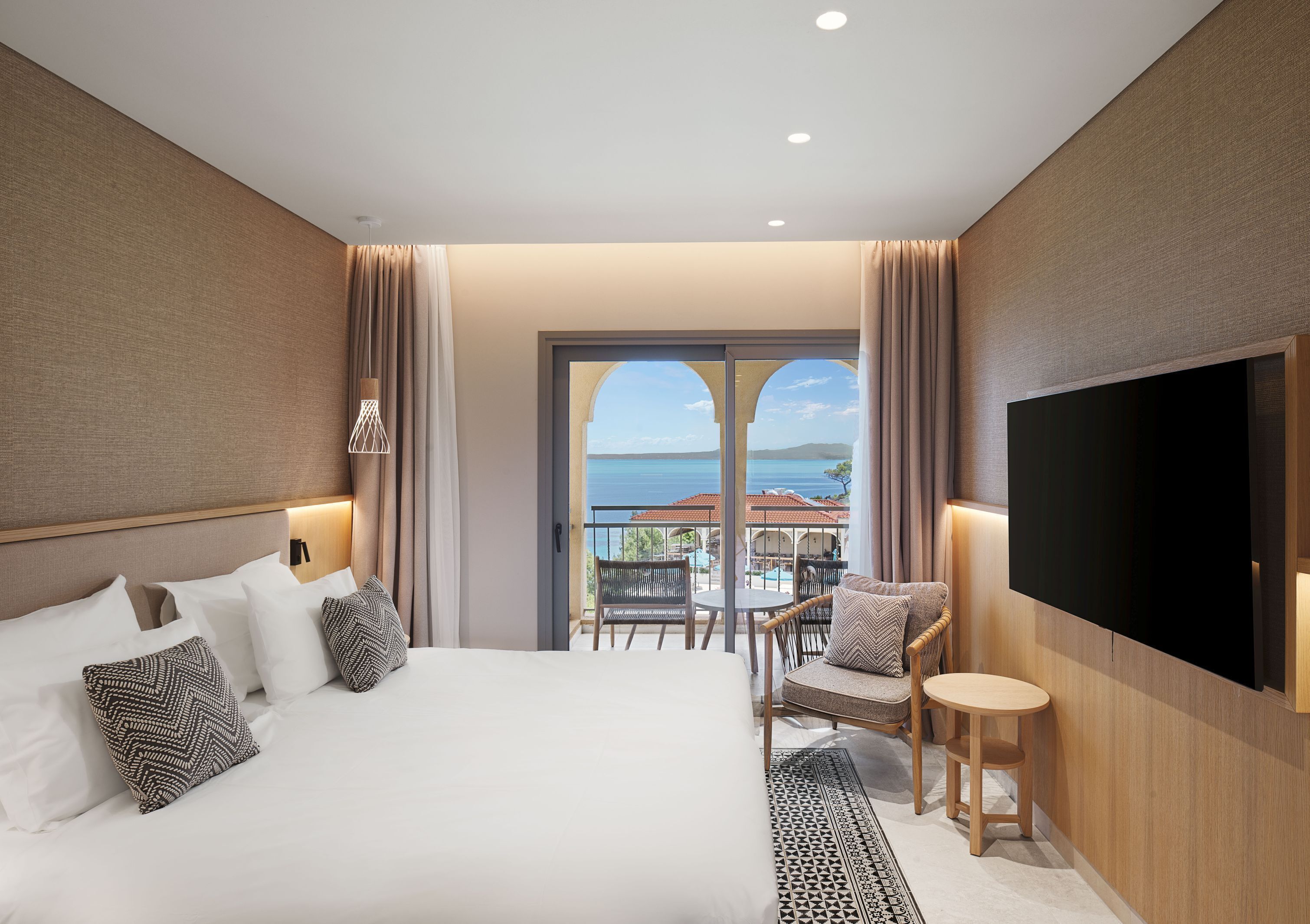 Deluxe Double Room Sea View | Premium bedding, down comforters, memory foam beds, in-room safe