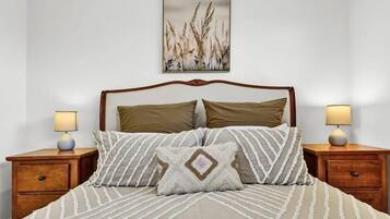 5 slaapkamers, reisbedje, wifi, beddengoed