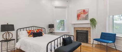 7 bedrooms, WiFi, bed sheets