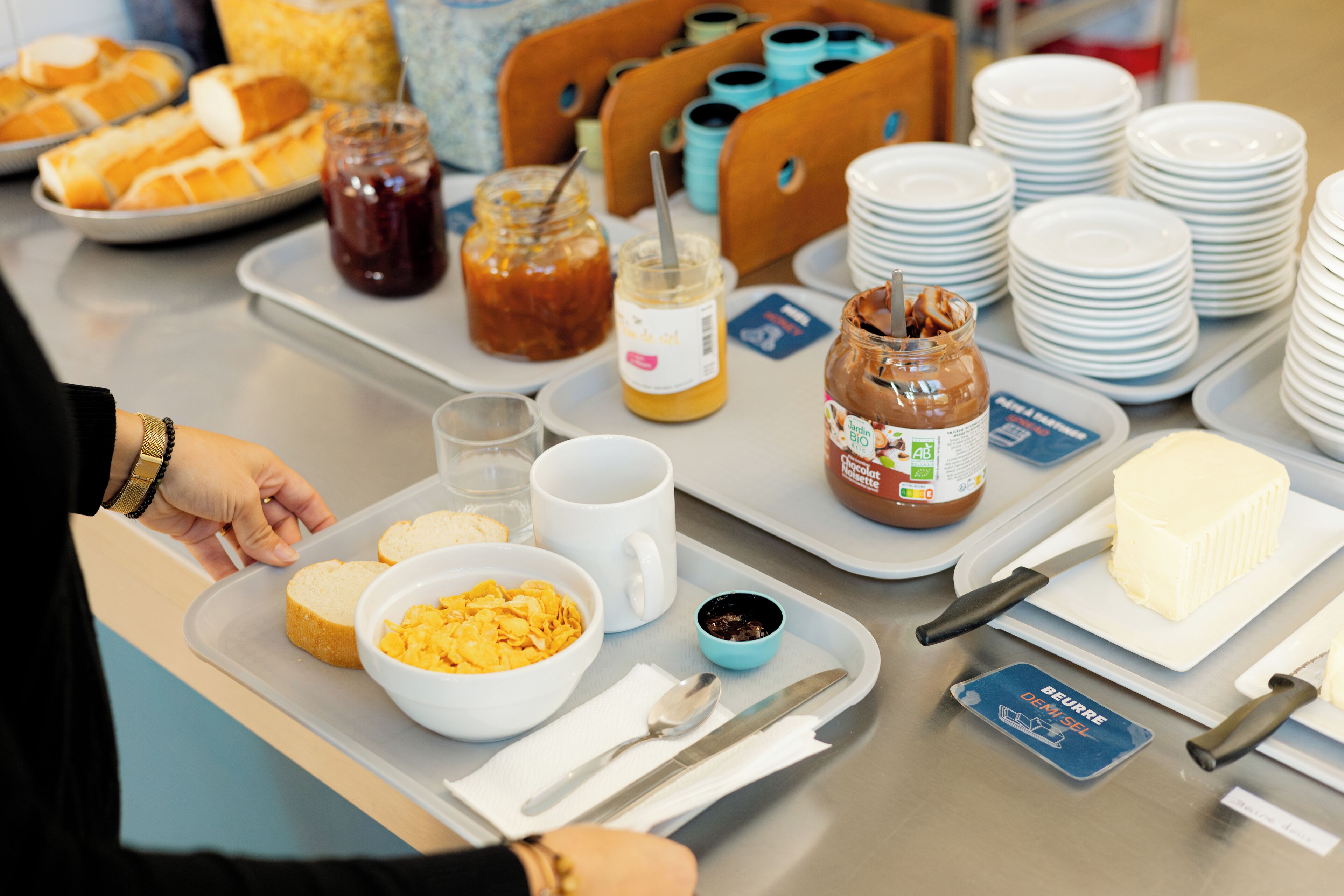Petit déjeuner continental servi tous les jours en supplément
