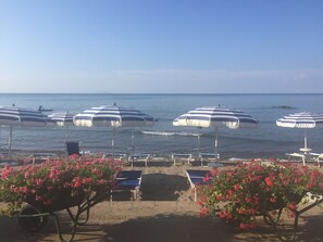 Sun loungers