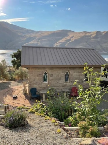 Saint Helens on the Snake River. The Sunflower