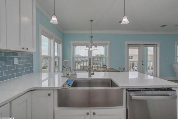 Frigorífic, microones, forn i placa de cuina