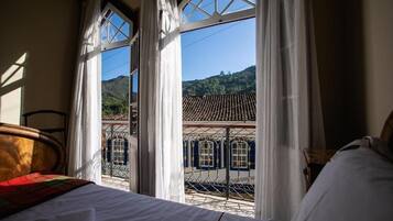 Minibar, individually decorated, individually furnished, free WiFi