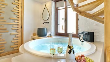 Apartamento romântico | Banheira de hidromassagem particular