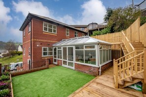 Exterior - BROOK HOUSE
Relaxing Luxury Holiday Home, with 3 separate garden areas.
(Llangollen)