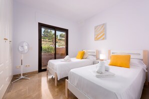 2 bedrooms, iron/ironing board, free WiFi