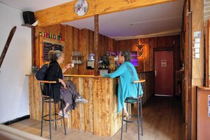 Bar (en el alojamiento)