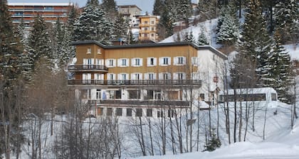 Auberge de Jeunesse HI Chamrousse