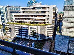 Property grounds - Westpoint Sandton Skyline apartment (Sandton)