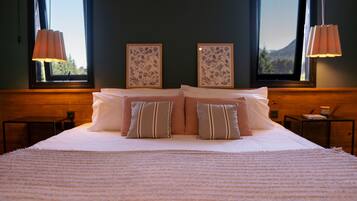 Premium appartement, 1 kingsize bed met slaapbank, niet-roken, uitzicht op bergen | 1 slaapkamer, lakens van Egyptisch katoen, luxe beddengoed