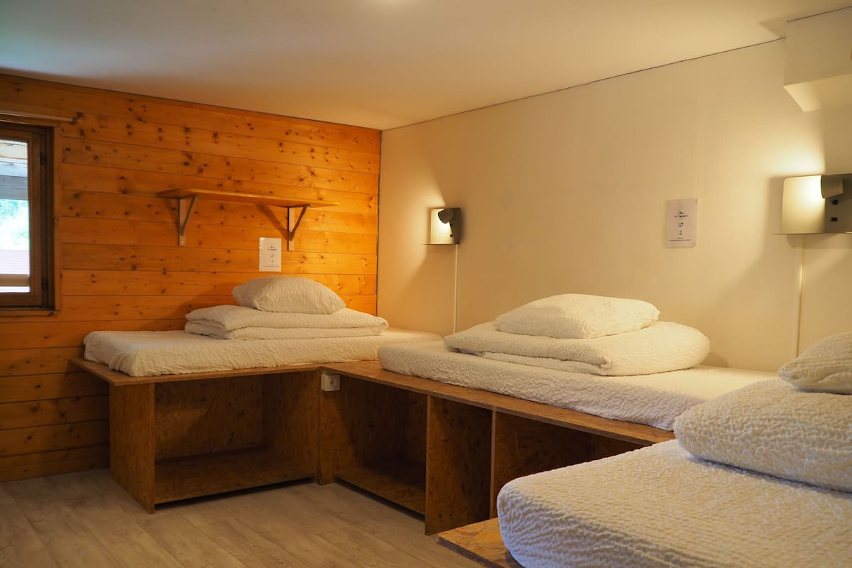 Dreibettzimmer, Gemeinschaftsbad