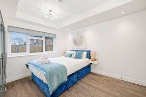 1 slaapkamer, een strijkplank/strijkijzer, gratis wifi, beddengoed