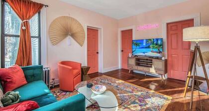 PinkN'Peachy: East Rock 5 Mins from DT|Yale 5 beds