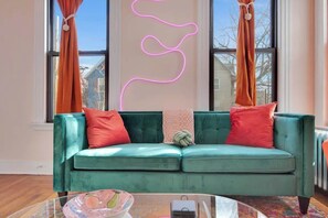 Televisio, työhuone