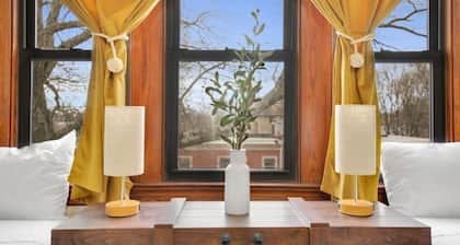Golden Gem in the Heart of East Rock | Cozy Comfortable 3BR Near DT | Yale