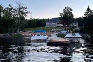 Marina - Relaxing lakefront retreat on Porters Lake - 30 mins to downtown Halifax! (Porters Lake)