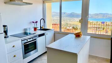 Micro-ondes, four, plaque de cuisson, lave-vaisselle