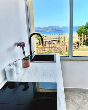 Mikrowelle, Ofen, Herdplatte, Geschirrspüler