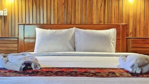 Habitación Premier con 1 cama doble o 2 individuales, vistas al mar, sobre el agua