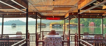 Coriana Dive Resort