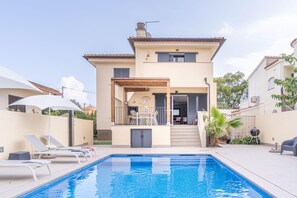 Pool - Canal-side villa for 8 people, swimming pool and mooring (Empuriabrava)
