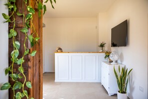 Petit déjeuner buffet (15 EUR par personne)