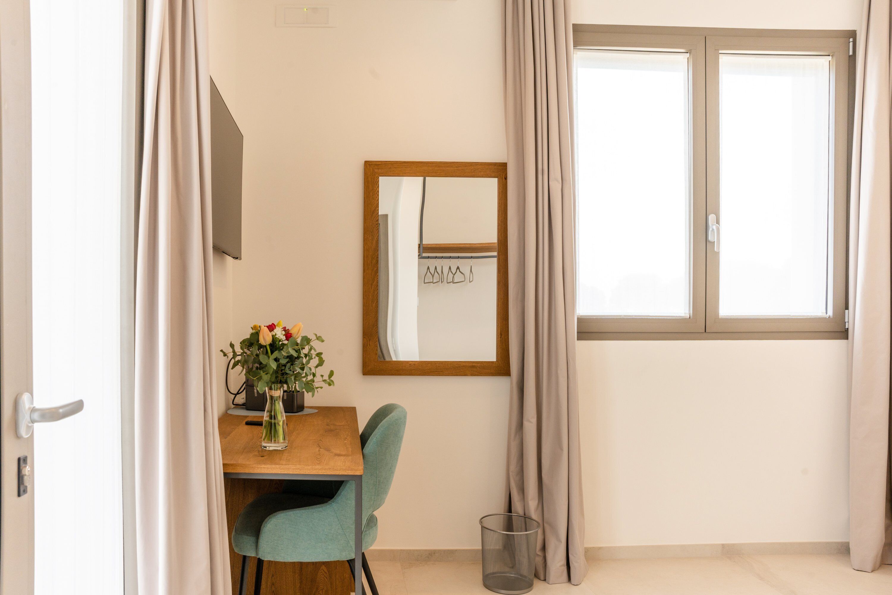 豪華客房 | 書桌、手提電腦工作空間、隔音、免費 Wi-Fi