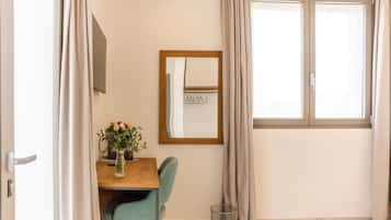 Quarto luxo | Escrivaninha, espaço de trabalho para notebook, quartos à prova de som