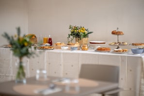 Daily buffet breakfast (EUR 15 per person)