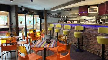 Bar (in der Unterkunft)