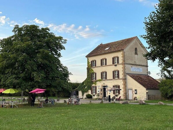 Terrace/patio - La Maison Du Canal (Clamerey)