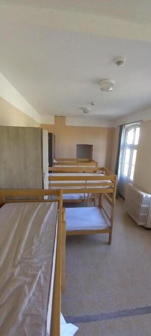 Draps fournis, acc�ès pour personnes à mobilité réduite