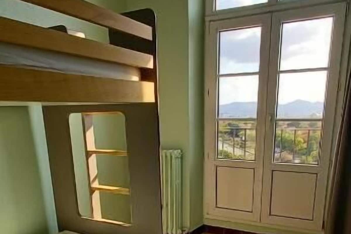 Tripla familiare, bagno condiviso | Lenzuola, accesso in sedia a rotelle