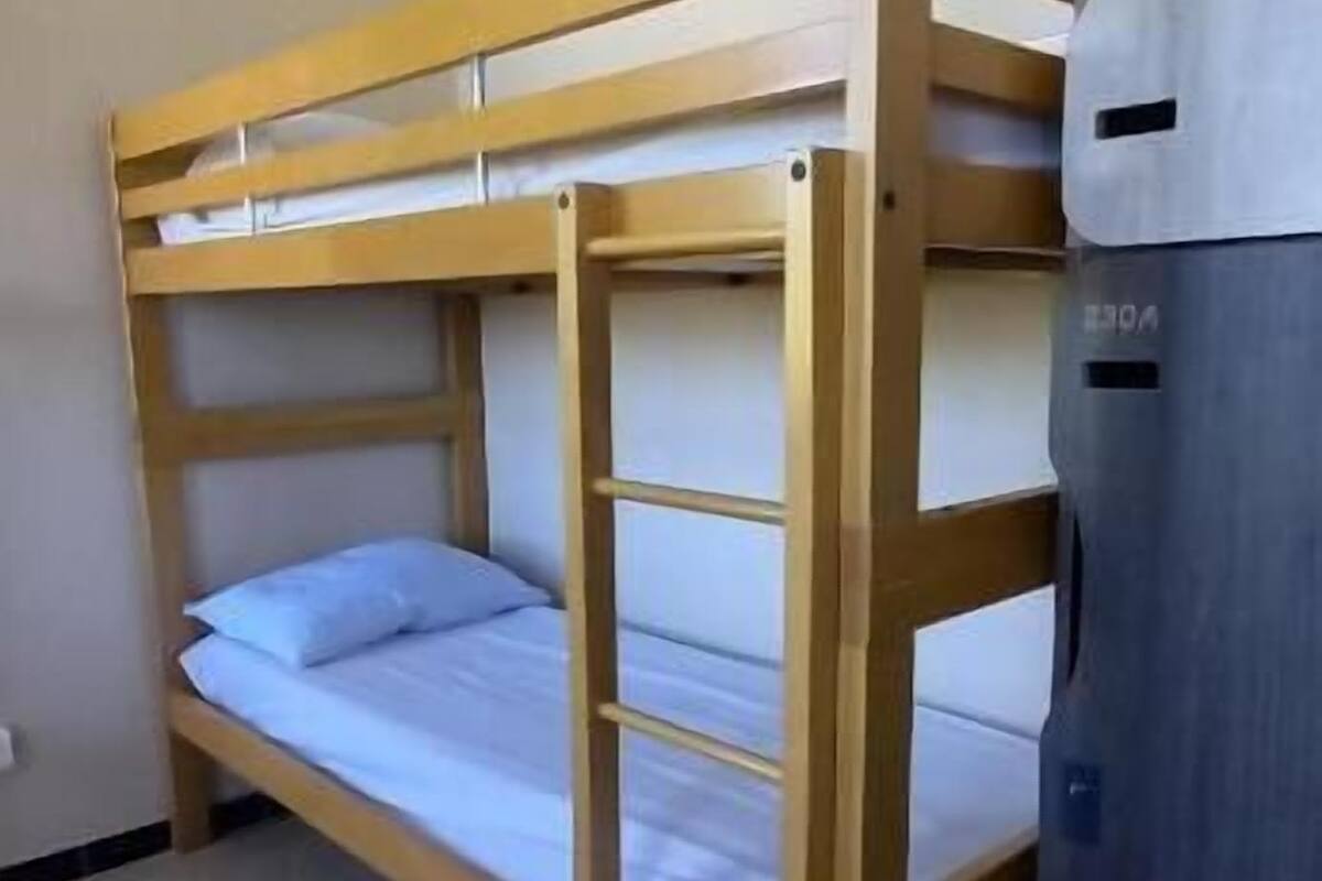 1 bedroom, bed sheets, wheelchair access